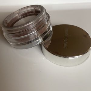 BareMinerals Eyecolor loose powder in Behold